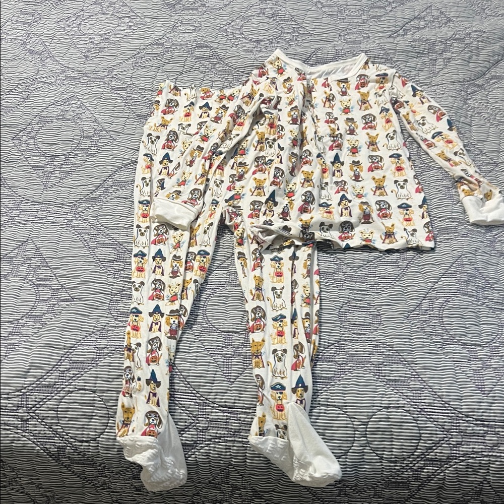 Magnetic Me 18-25mo 2 piece Halloween dog pajamas